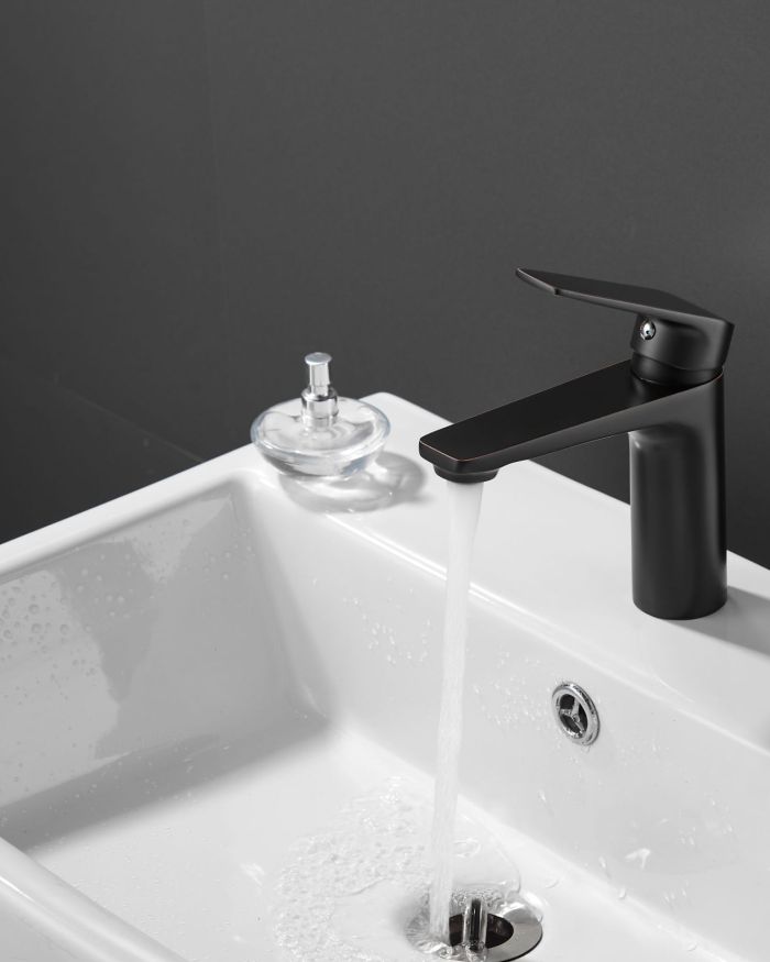 OE Amaterasu Bathroom Basin Mixer Tap – Waste Included Black Basin Mixer Tap